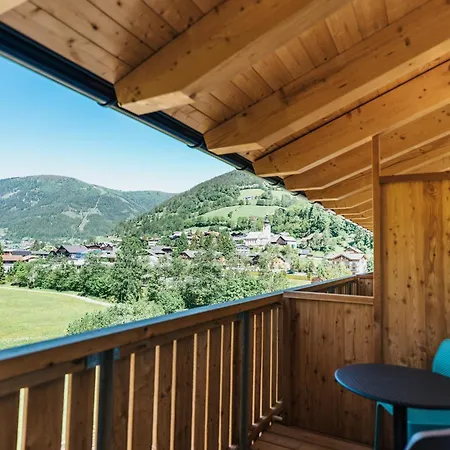 Cooee Alpin Hotel 4*